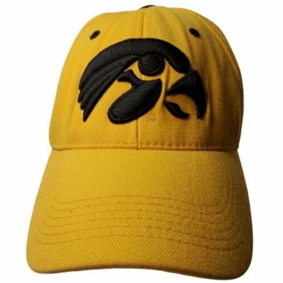 Top of the World Collegiate NCAA Iowa Hawkeyes Fitted Hat Yellow One Fit - Picture 1 of 6
